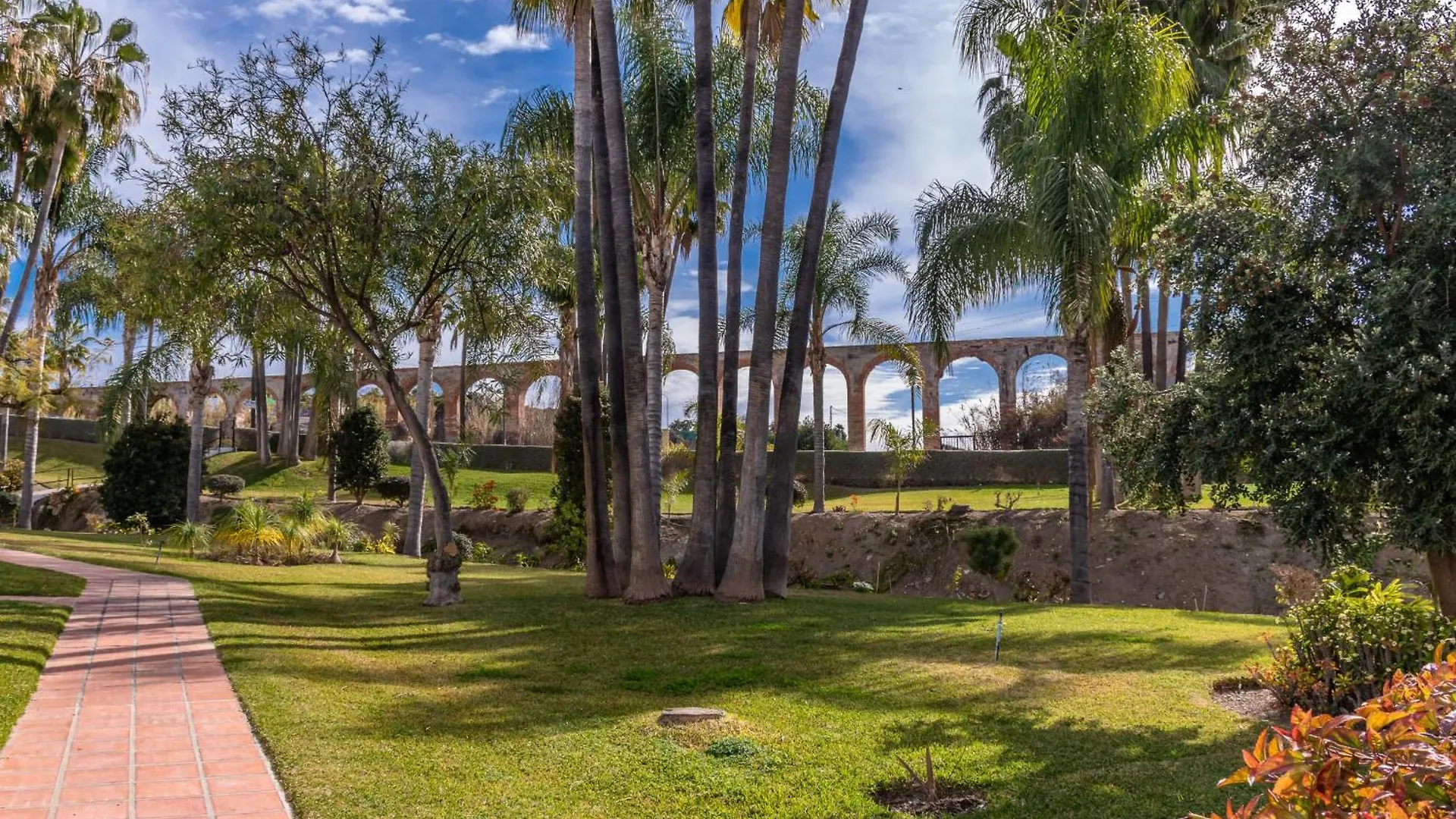 Tetuan 31 Oasis Properties Nerja